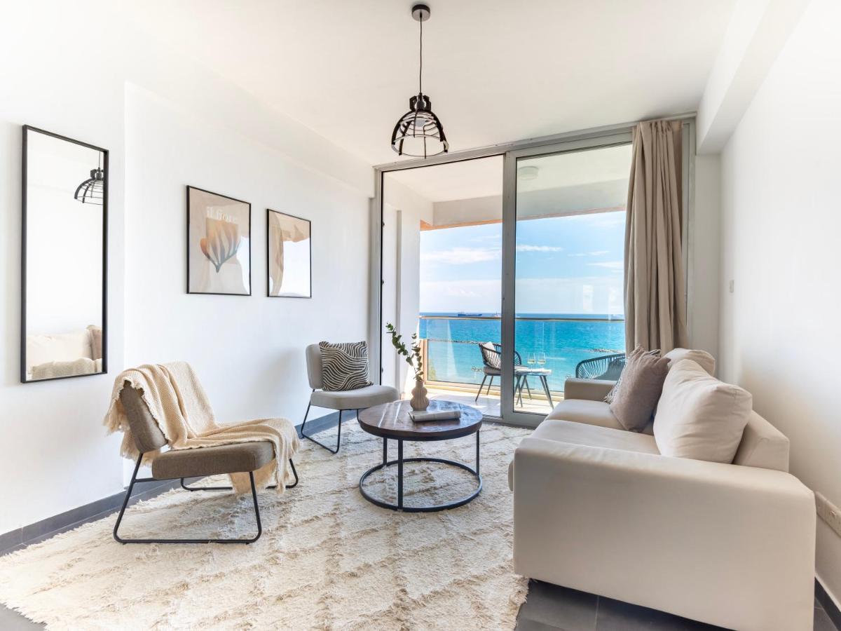 Sanders Kanika Sea Forum - Adorable 2-Bedroom Apartment With Sea View Лимасол Экстерьер фото