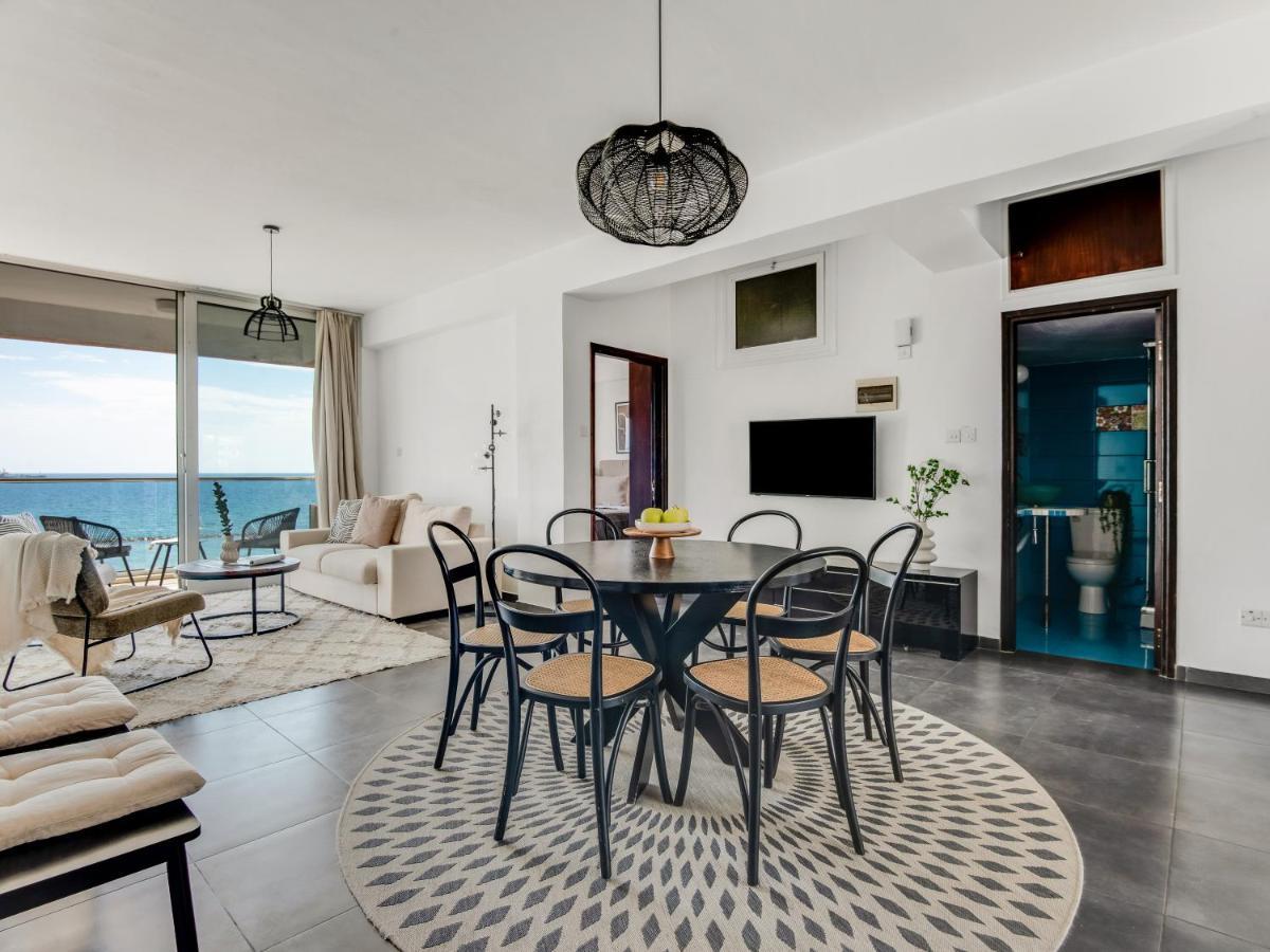 Sanders Kanika Sea Forum - Adorable 2-Bedroom Apartment With Sea View Лимасол Экстерьер фото